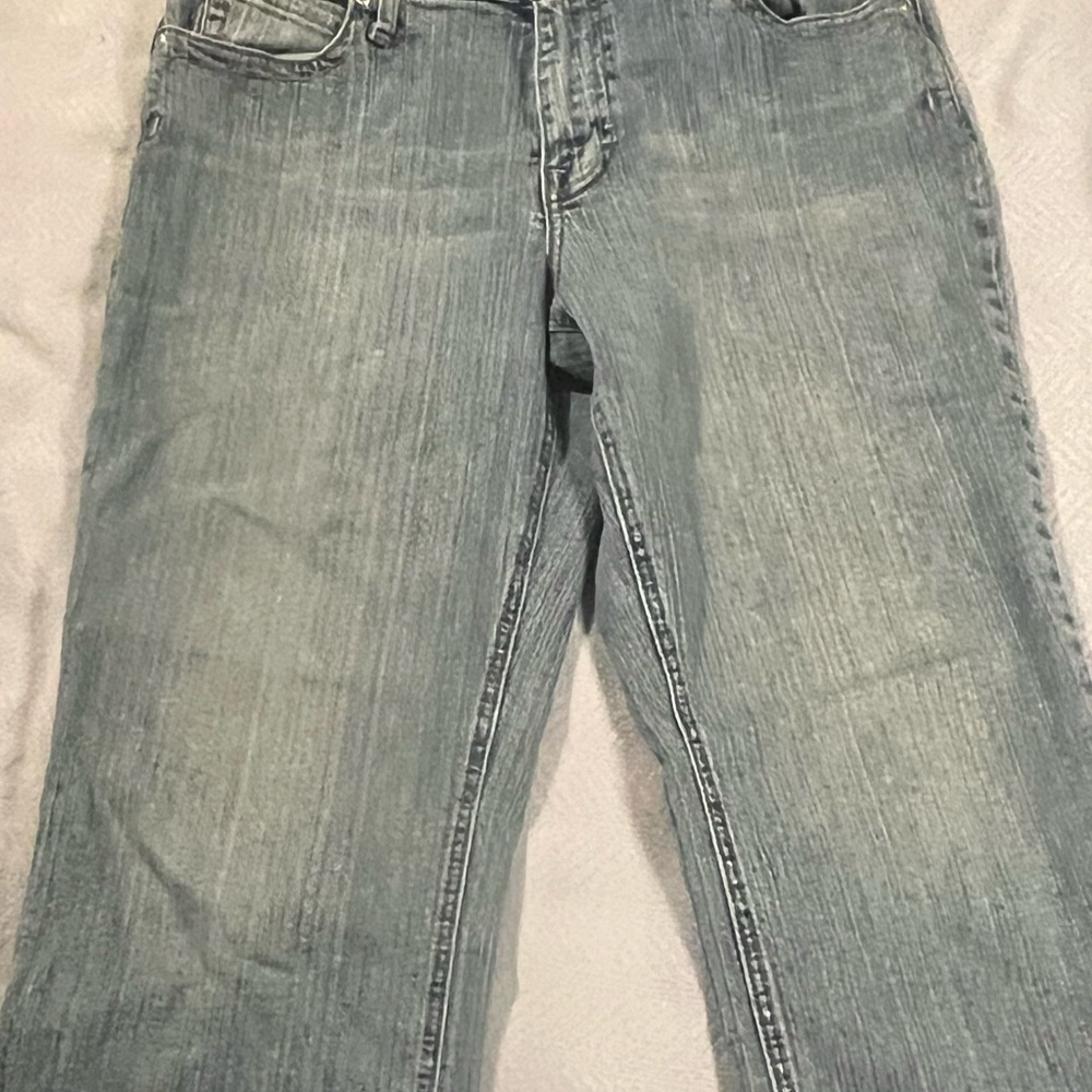 Womans LA Blues Embelished Capris